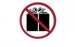 В связи с предстоящими новогодними и рождественскими праздниками напоминаем о необходимости соблюдения запрета на дарение и получение подарков.